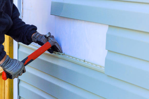 Trusted Storm Damage Siding Repair service in Eagle Lake, TX - Creative Siding